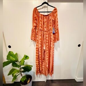 Justify maxi dress New with tag
Size XL